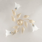 Plafonnier en fer Ivoire Or trois lumières Albâtre Verres blancs 67x h20 cm