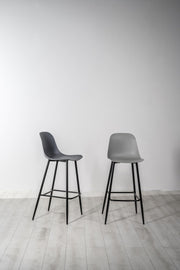 4x Sgabello in polipropilene grigio scuro-metallo 47 cm x 37 cm H. 103 cm