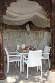 Table carrée en polyarattan blanc crème avec verre 90x90x77h cm