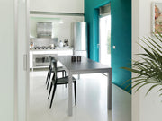 Table extensible en mélaminé gris clair 130/210x80x76h cm