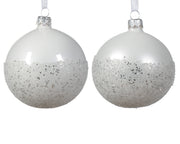 Boule de Noël en verre émaillé mat avec fond à deux couleurs assorties, couleur blanc hivernal ø 8cm
