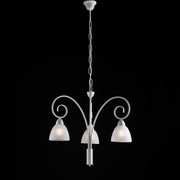 Chandelier en fer blanc minable trois lampes en verre blanches en lumière 48x H50 cm