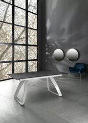 Table extensible avec pieds en aluminium et plateau noir 170/270x90x76h cm