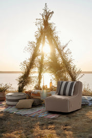 Coussin Rihanna gris foncé 43X43