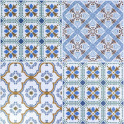 Table en fer forgé avec mosaïque et chaises