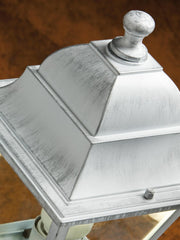 Applique médiatique en dessous de l'ancienne ligne noire E27