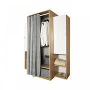 Armoire en chêne avec portes et cintre pour cabine ou chambre