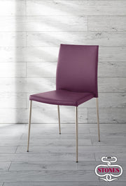 Chaise en similicuir violet 41,5x44x85h cm